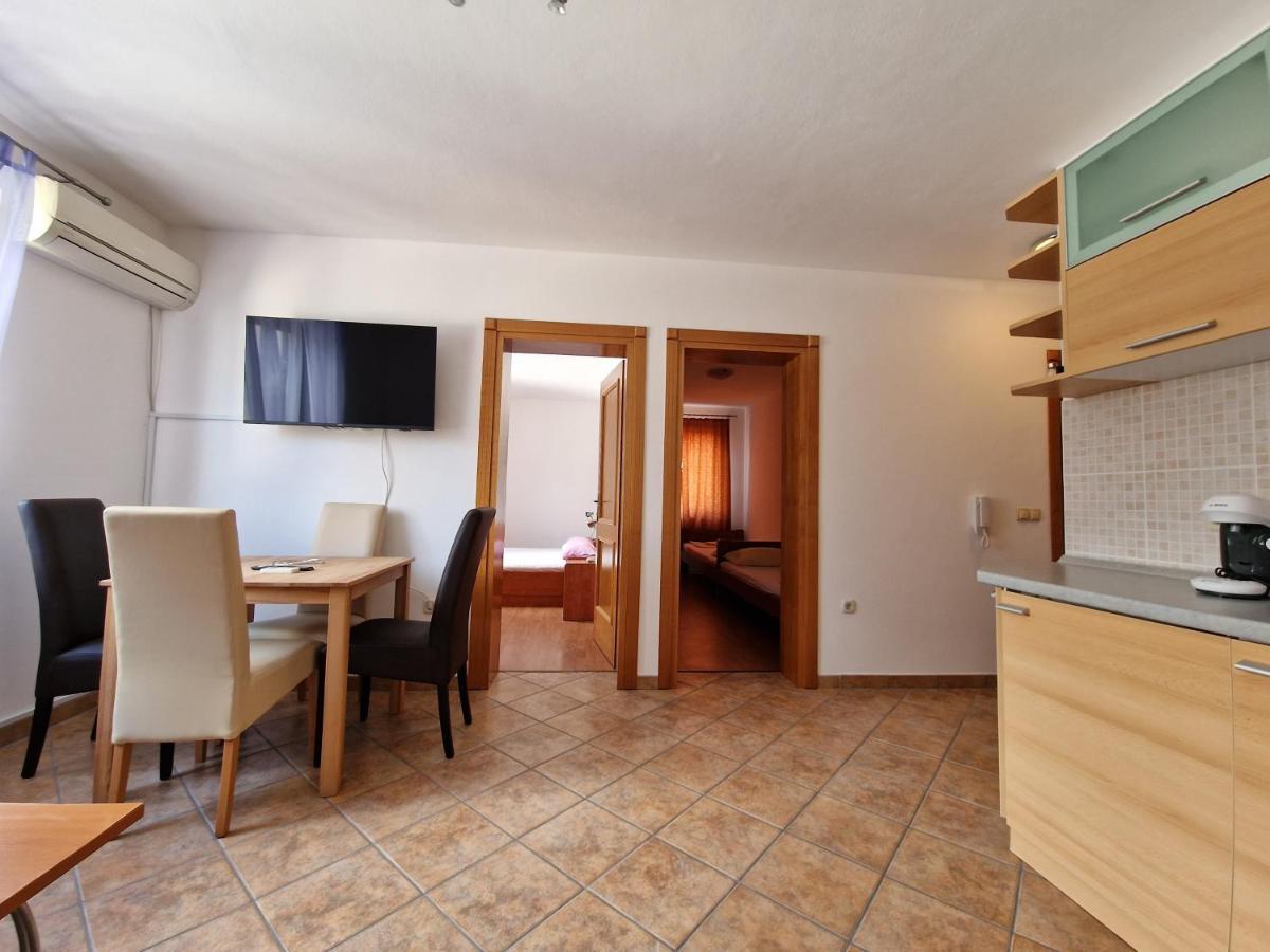 Apartments Lacic 3 Crikvenica Exterior foto